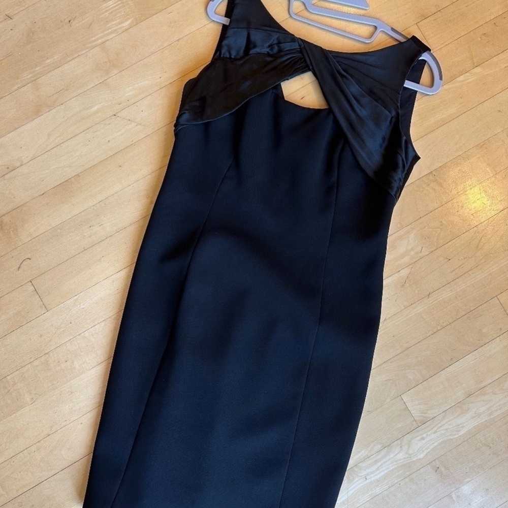 Carmen Marc Valvo Black One Shoulder Dress